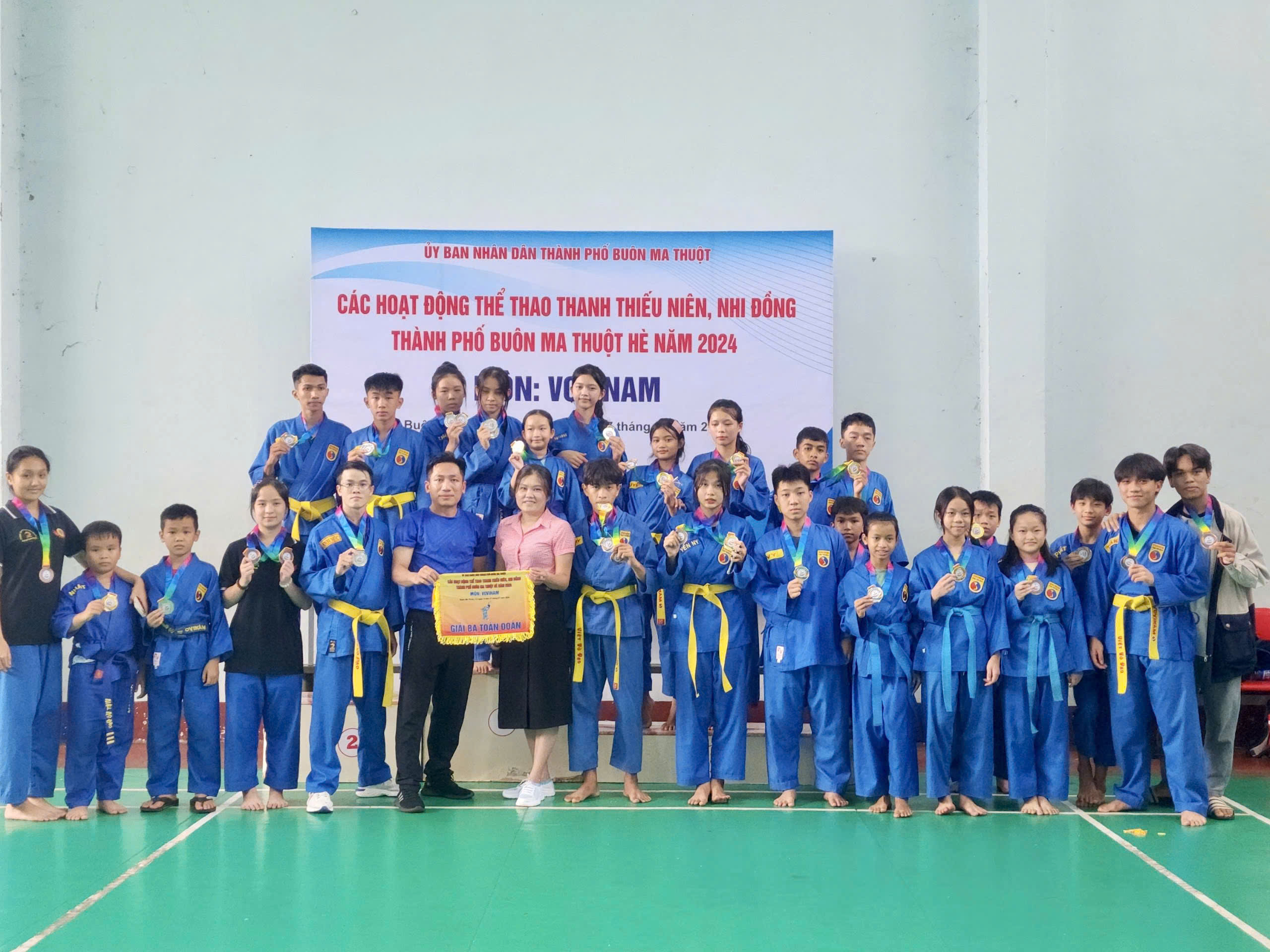 THANG 9 - 3 - HOAT DONG HE